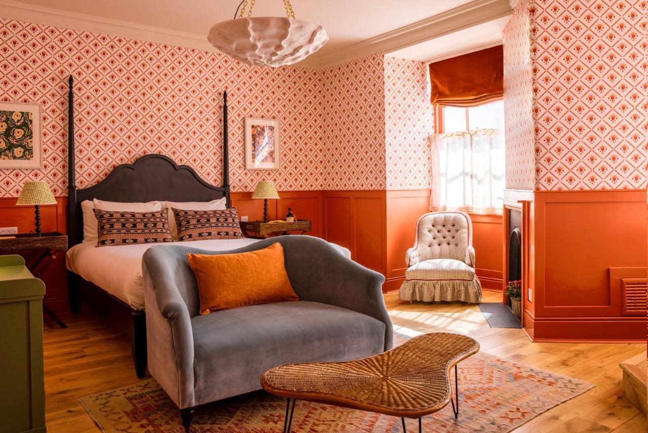 ホテル The Mitre, Hampton Court キングストン・アポン・テムズ エクステリア 写真 A bedroom at The Mitre