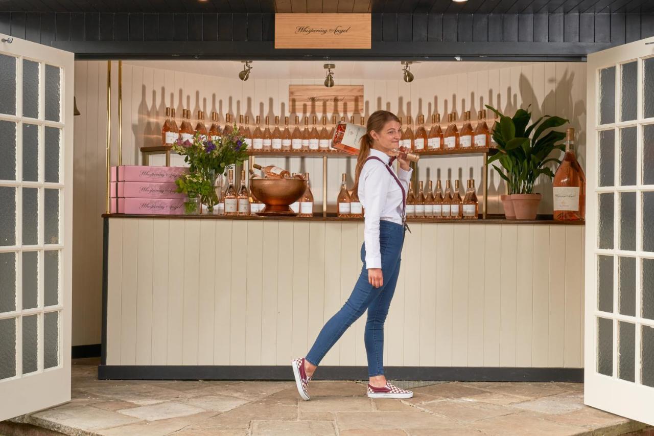 ホテル The Mitre, Hampton Court キングストン・アポン・テムズ エクステリア 写真 The Aromatherapy Company