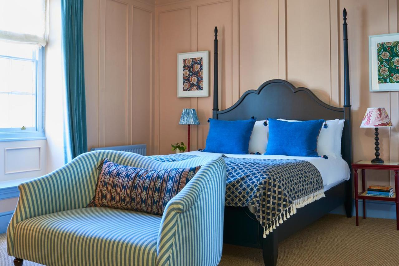 ホテル The Mitre, Hampton Court キングストン・アポン・テムズ エクステリア 写真