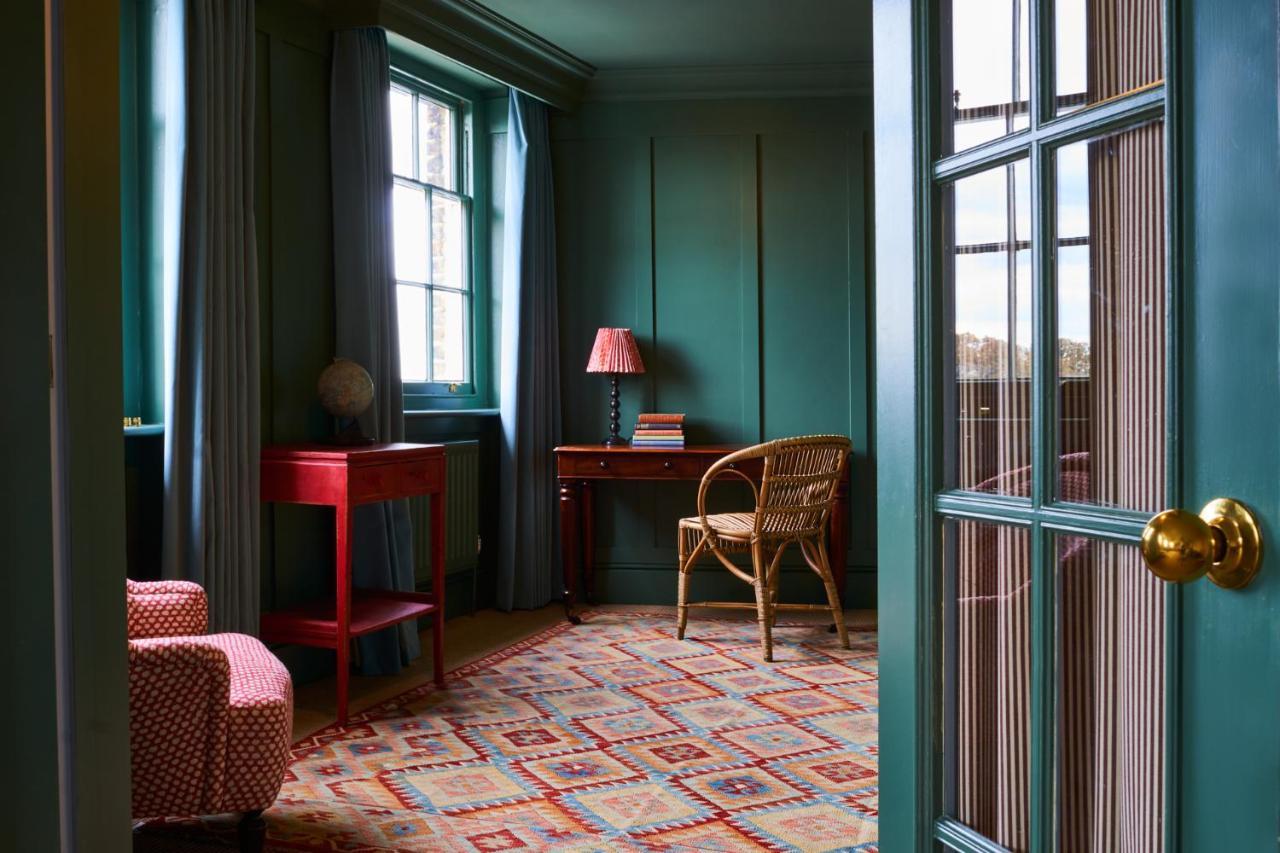 ホテル The Mitre, Hampton Court キングストン・アポン・テムズ エクステリア 写真 The study