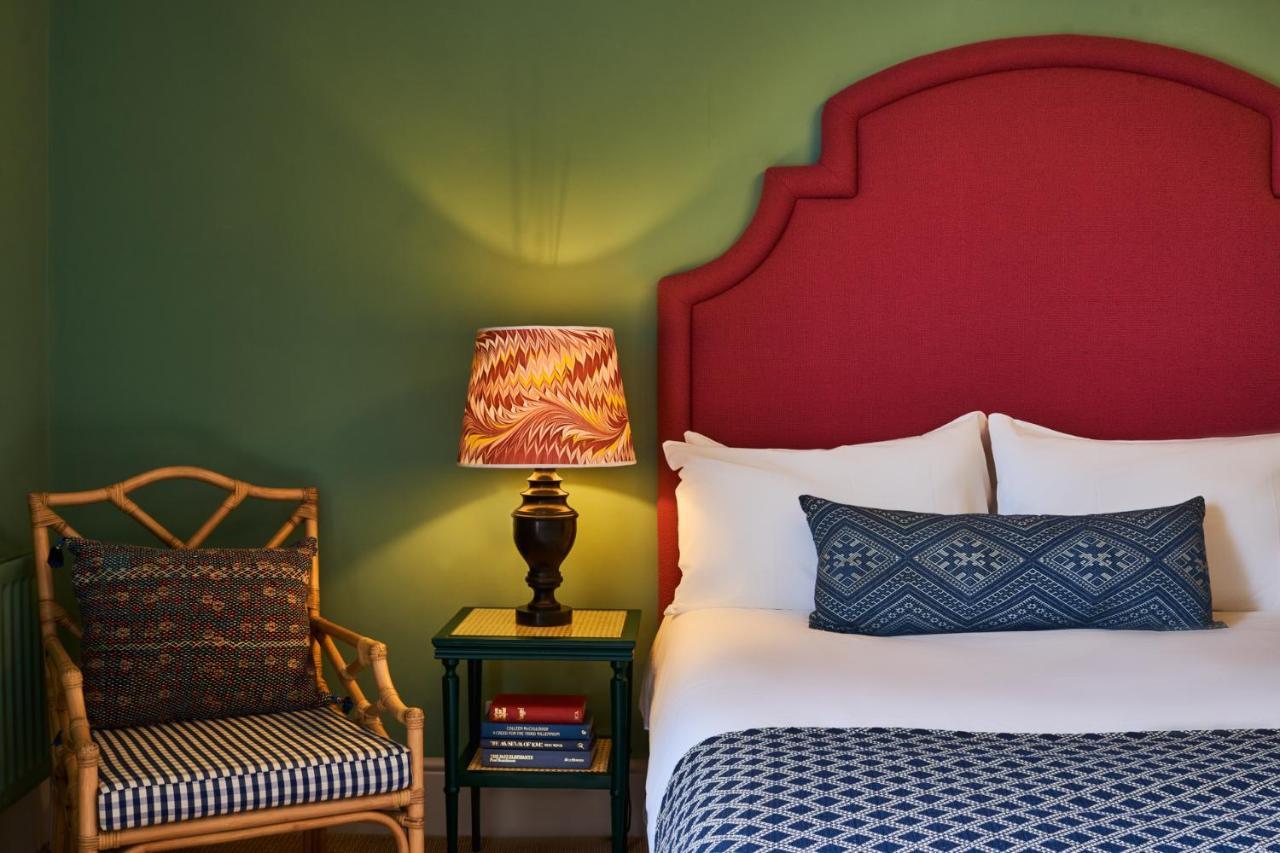 ホテル The Mitre, Hampton Court キングストン・アポン・テムズ エクステリア 写真