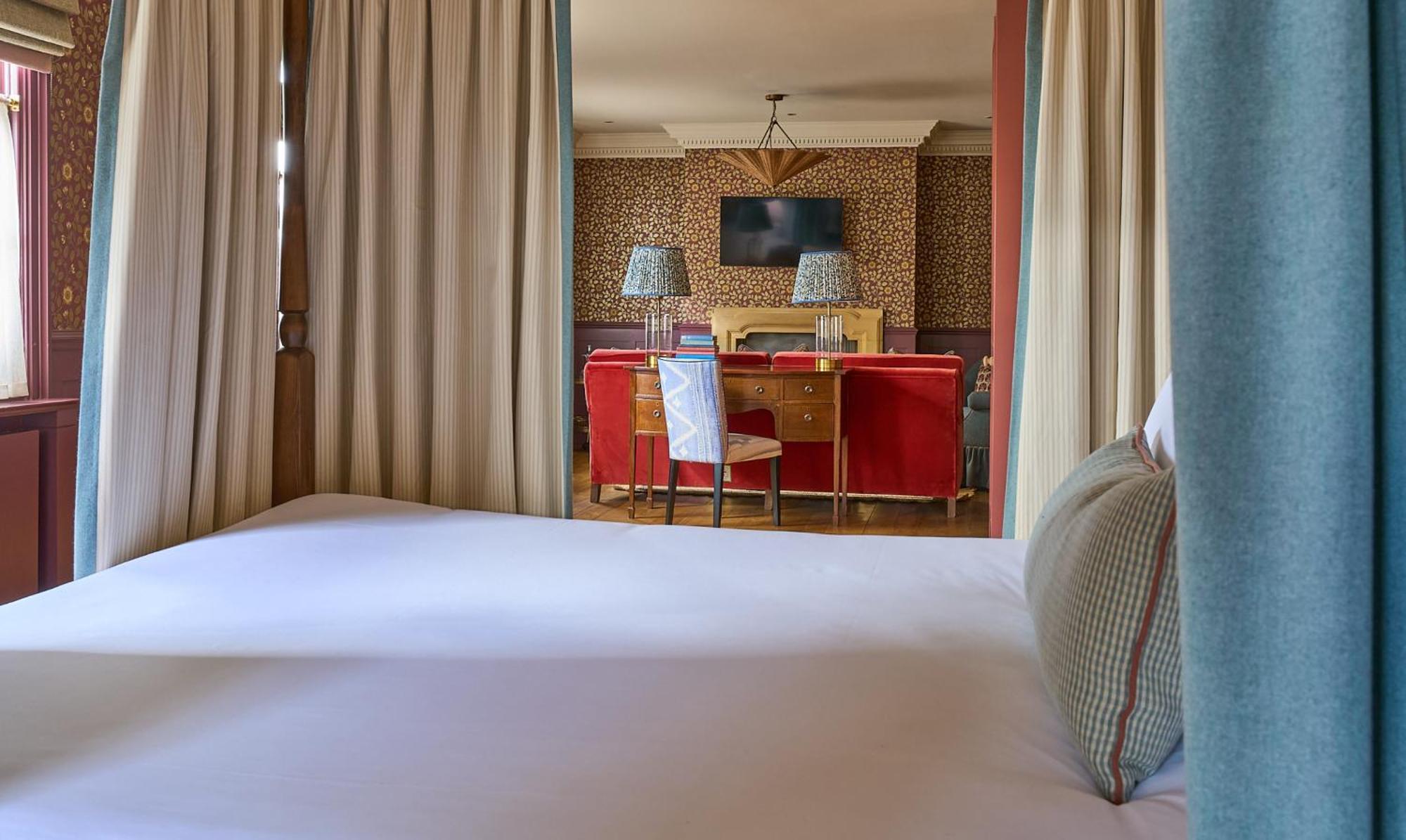 ホテル The Mitre, Hampton Court キングストン・アポン・テムズ エクステリア 写真 A room at the hotel