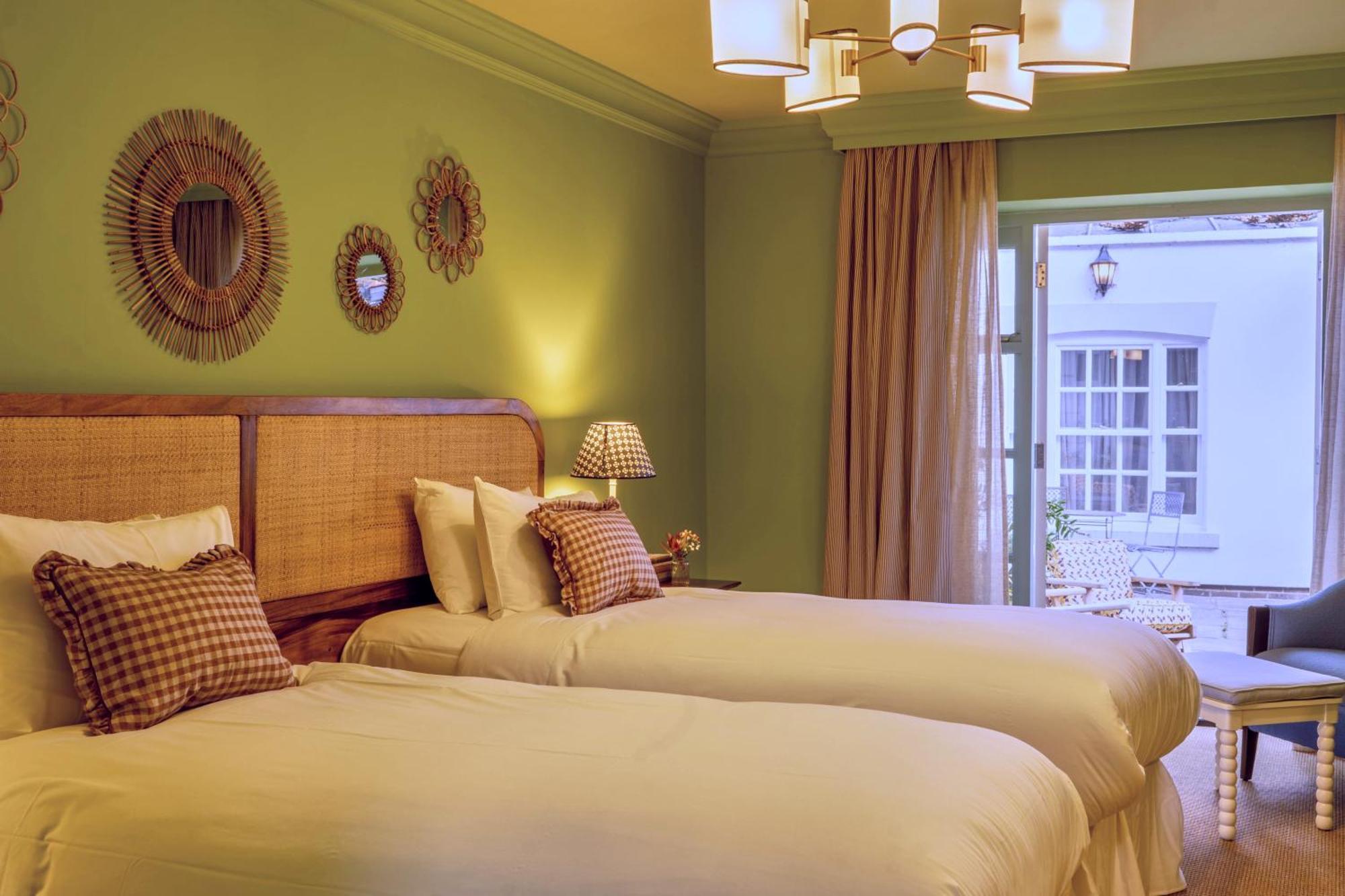 ホテル The Mitre, Hampton Court キングストン・アポン・テムズ エクステリア 写真 A room at the hotel